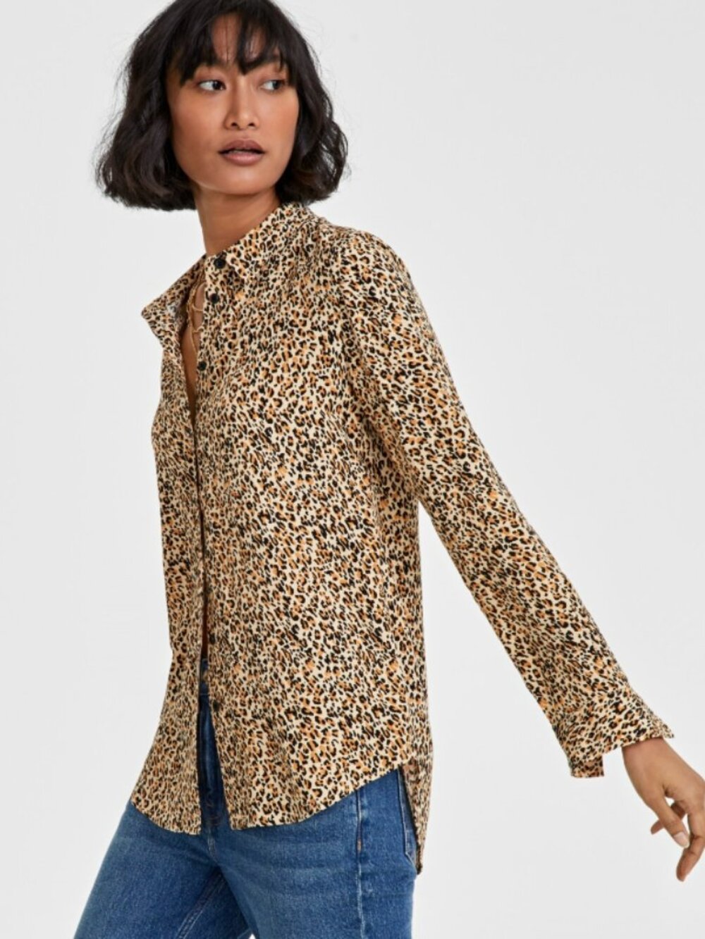 On 34th Size Medium Beige Animal Print Collared Button-Down Shirt NWT